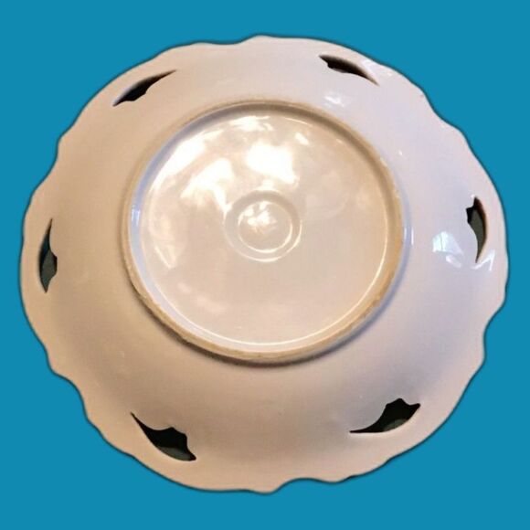 1950's-1960's Peach Luster Reticulated Decorative Bowl with Gold trim - Picture 4 of 5